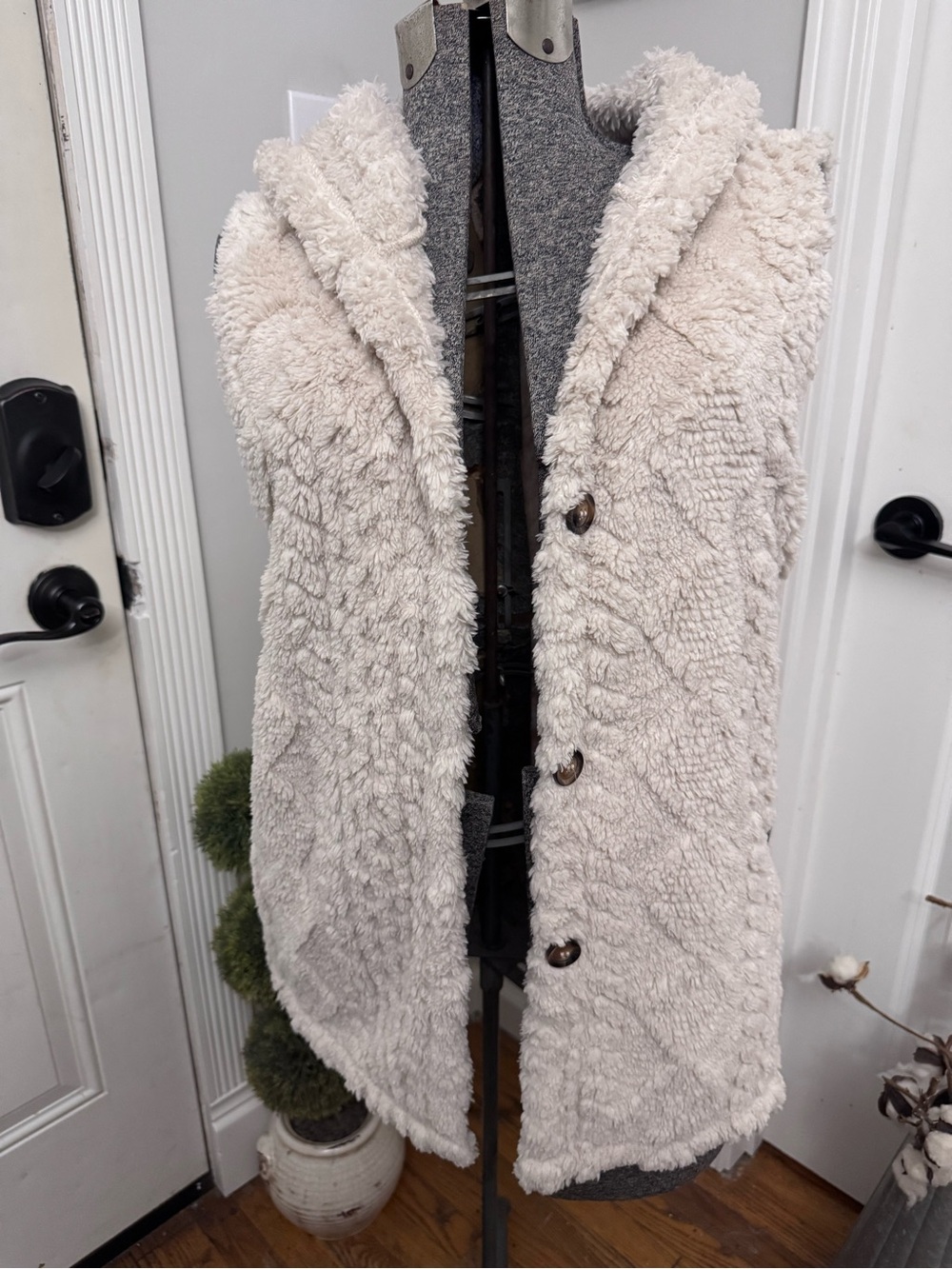 Women’s Faux Fur Teddy Bear Vest Hood & Side Buttons Small